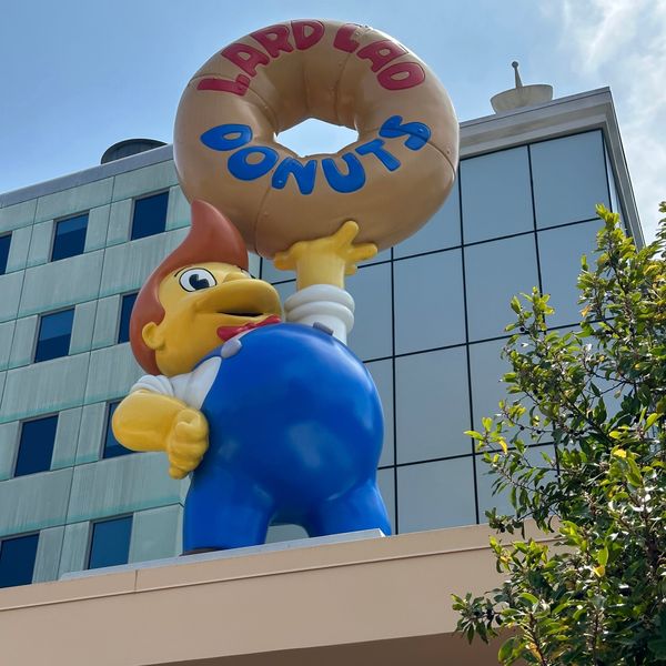 Eat Like Homer: The Simpsons Restaurants at Universal Studios